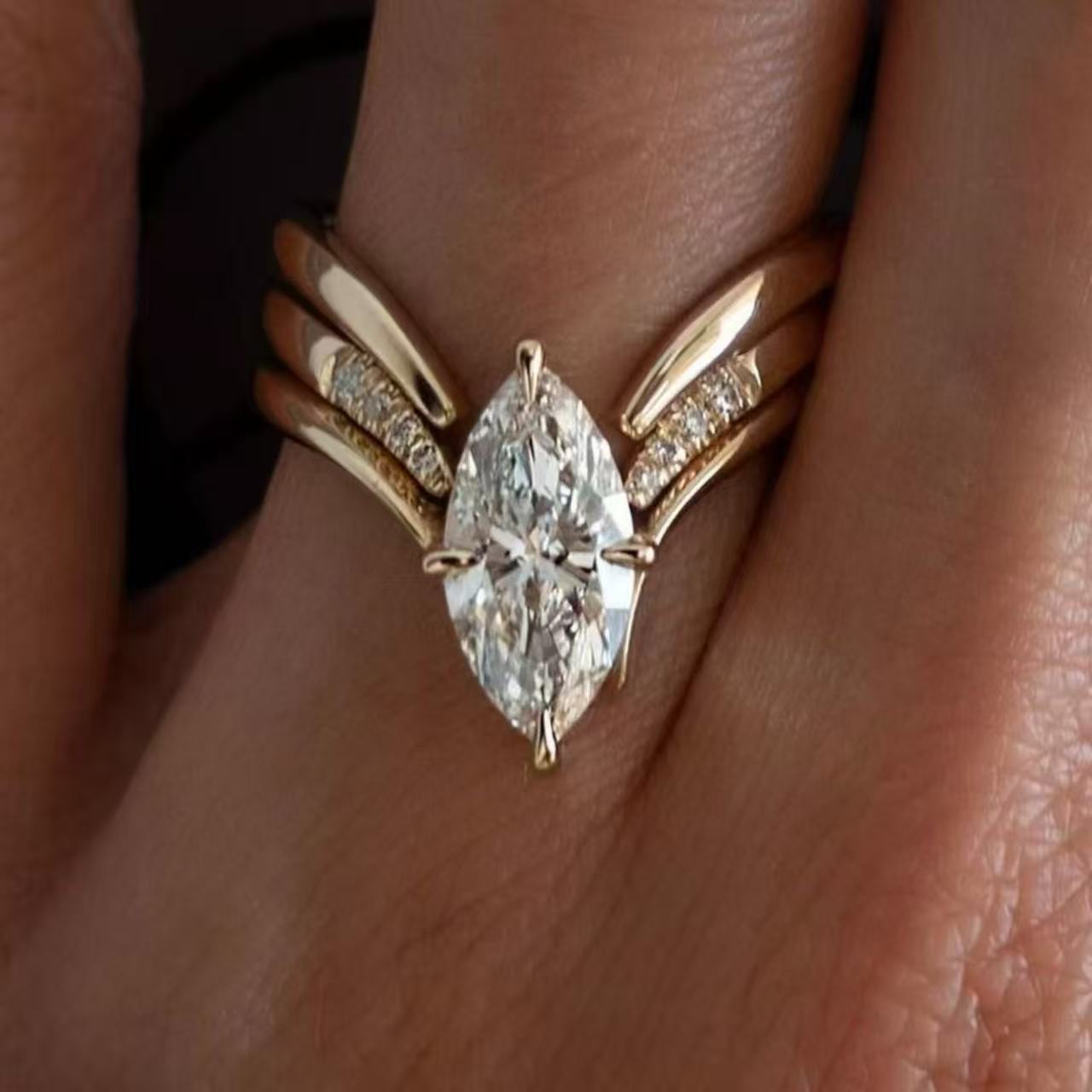 Personalized Inlaid Horse Eye Ring Suit